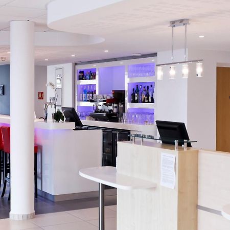 Ibis Lyon Est Chaponnay Hotel Restoran gambar