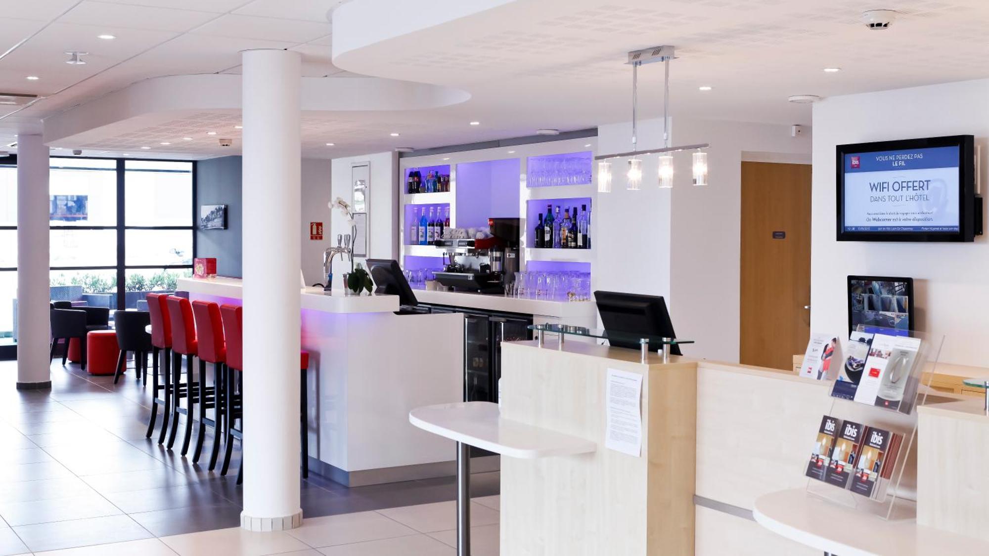Ibis Lyon Est Chaponnay Hotel Restoran gambar