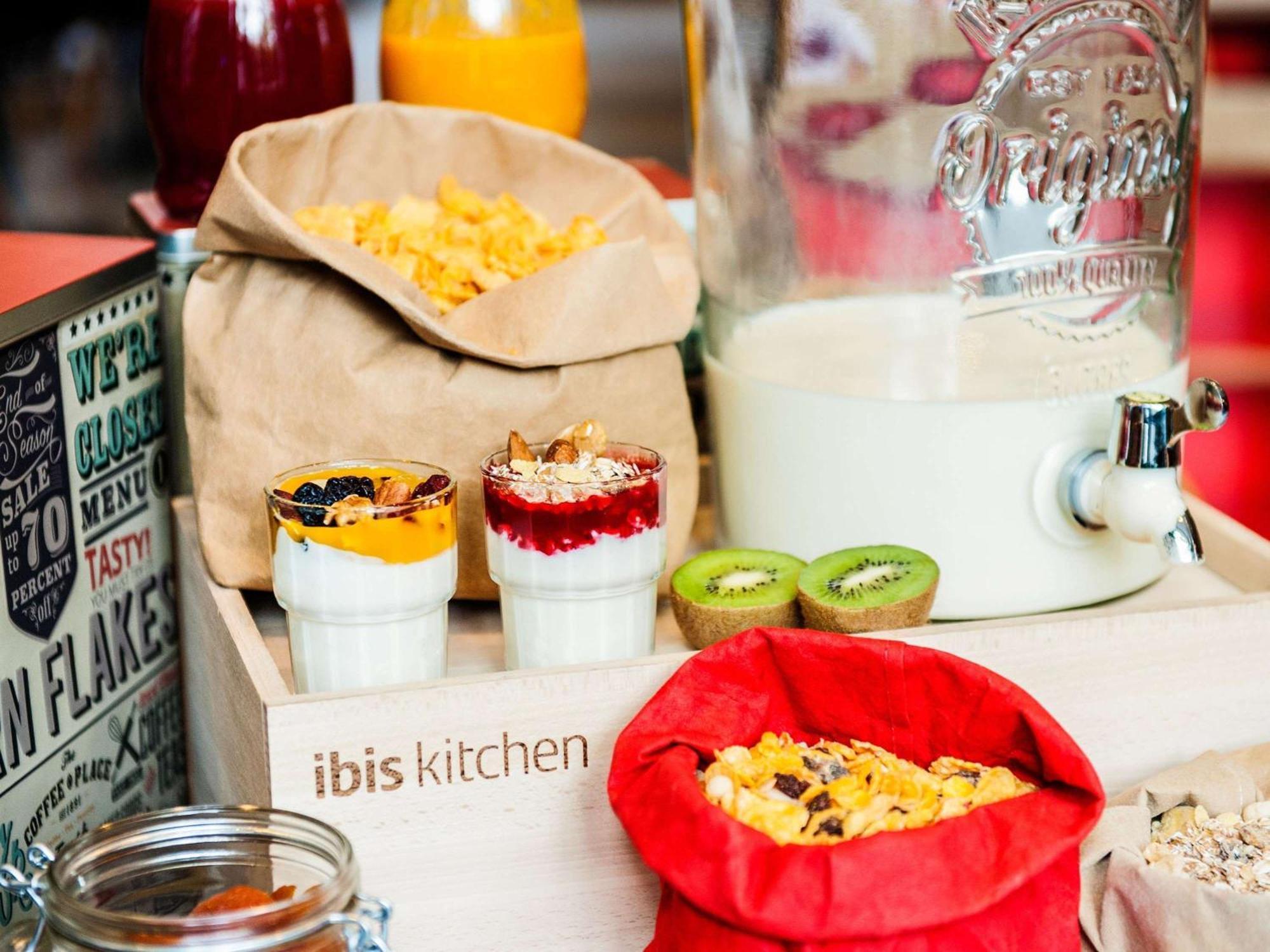Ibis Lyon Est Chaponnay Hotel Luaran gambar