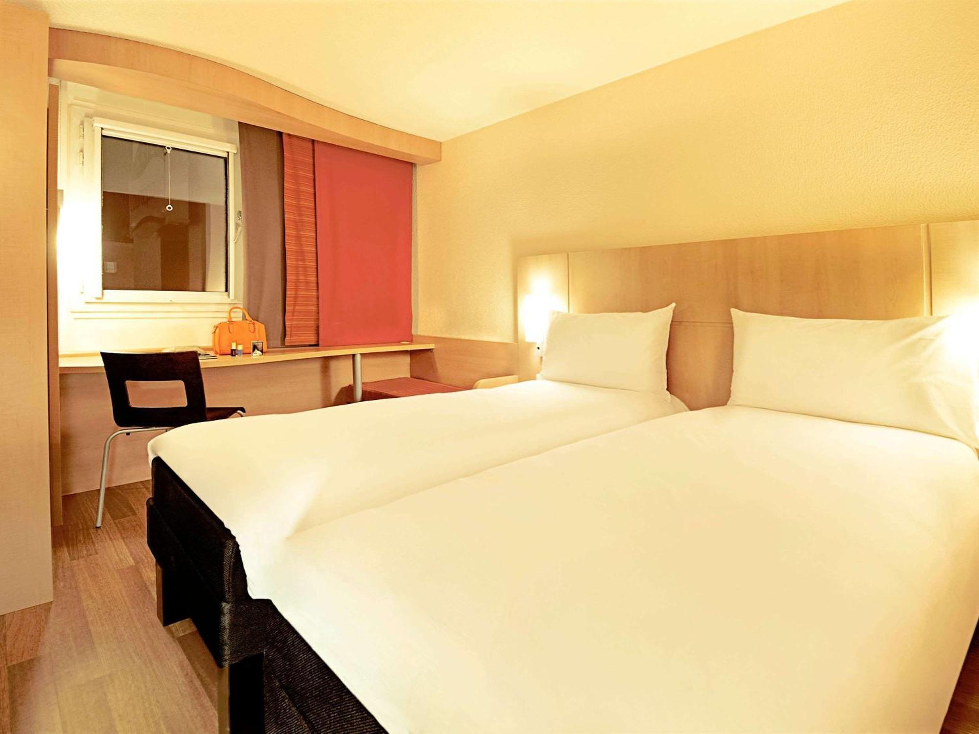 Ibis Lyon Est Chaponnay Hotel Luaran gambar