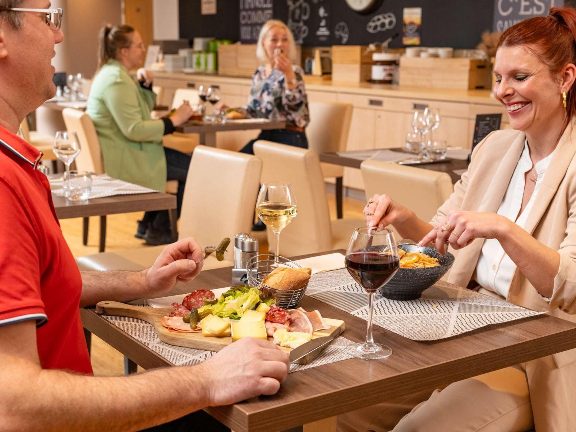 Ibis Lyon Est Chaponnay Hotel Luaran gambar